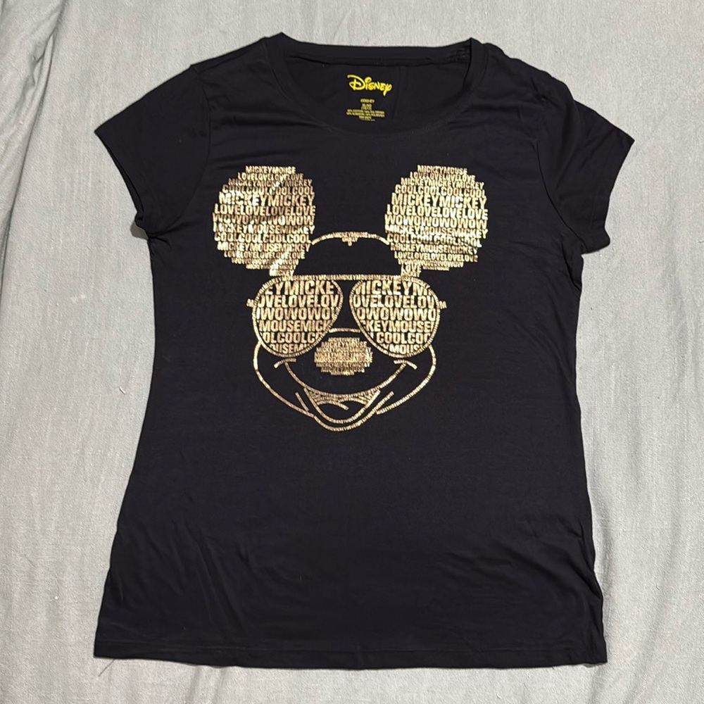 Disney Love Mickey Mouse Graphic Tee